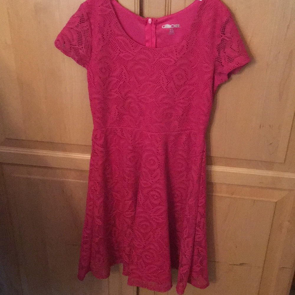 Cute pink dress!